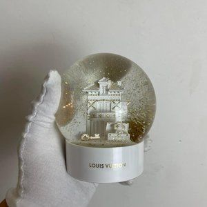 louis vuitton VIP rare gift snowglobe